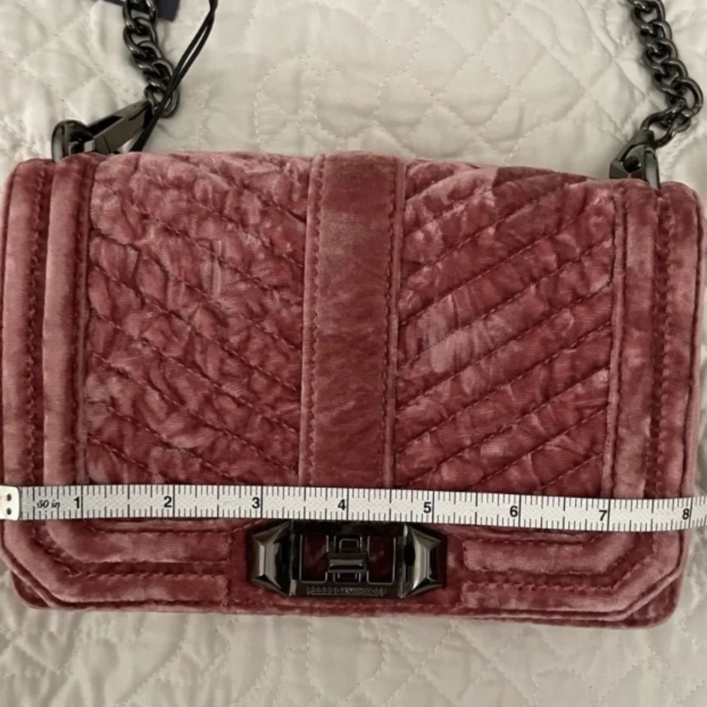 Rebecca Minkoff Chevron Quilted Small Love Crossbody Velvet Soft Pink - Picture 6 of 7